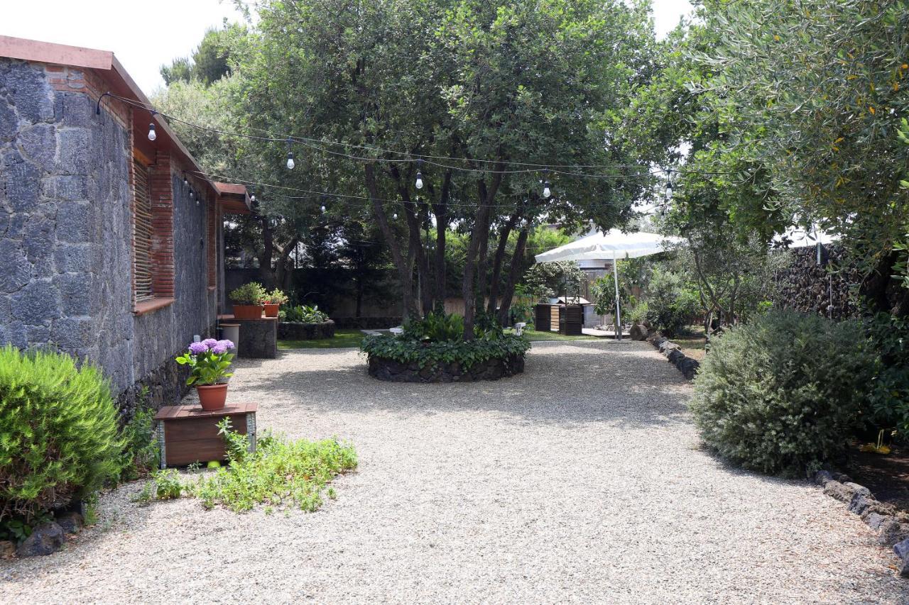 Villa Casa Delle Foglie San Giovanni La Punta Exterior foto