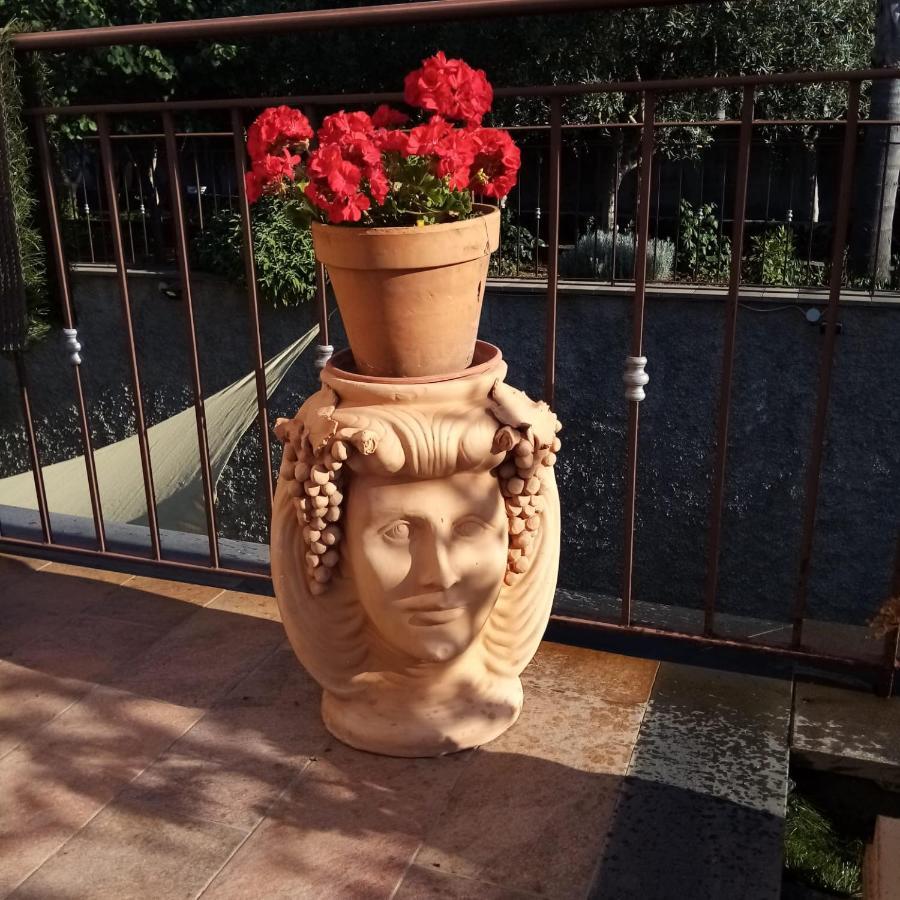 Villa Casa Delle Foglie San Giovanni La Punta Exterior foto